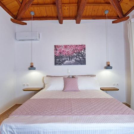 Villa Petrino à Patitírion Extérieur photo