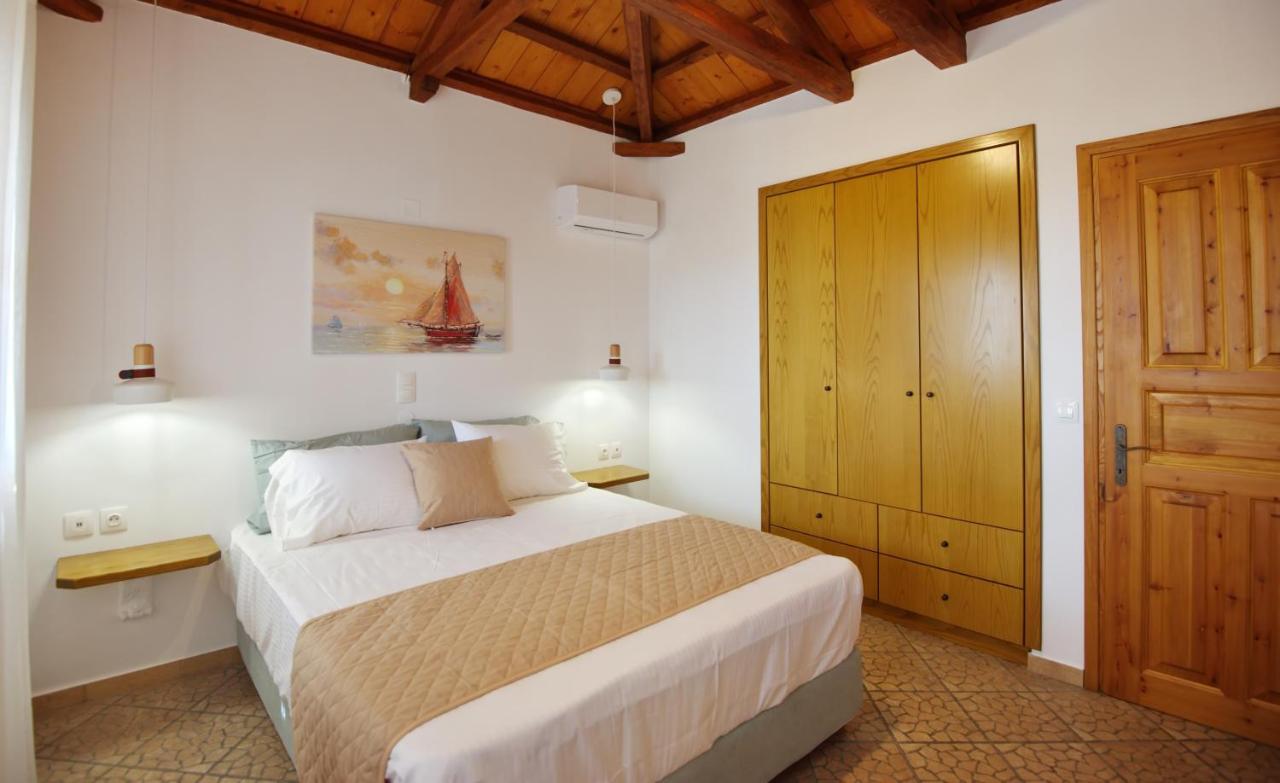 Villa Petrino à Patitírion Extérieur photo
